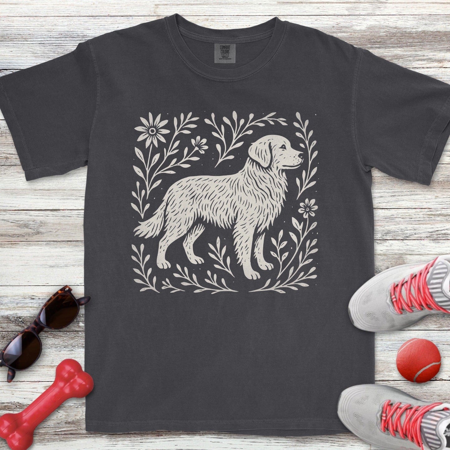 Linocut Golden Retriever T-Shirt