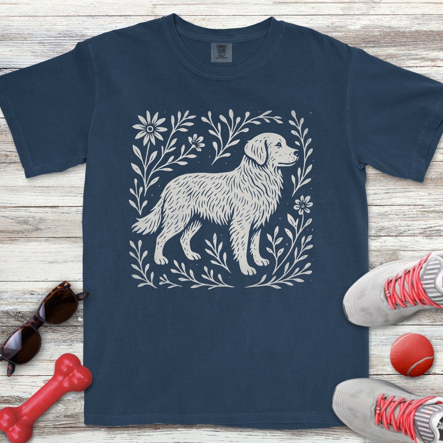 Linocut Golden Retriever T-Shirt