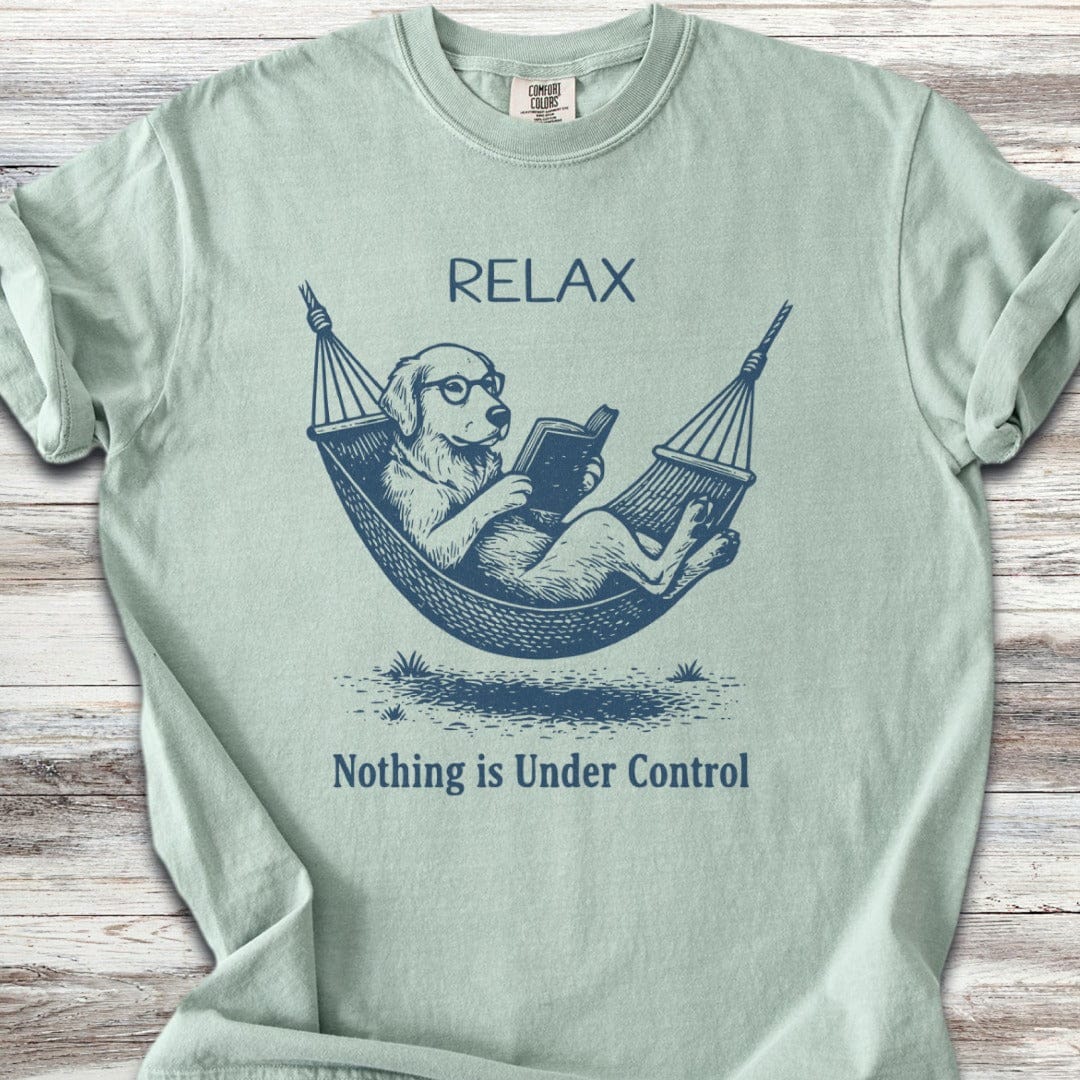 Golden Retriever Relax T-Shirt