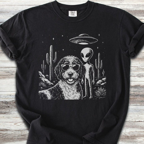 Bernedoodle Alien Selfie T-Shirt