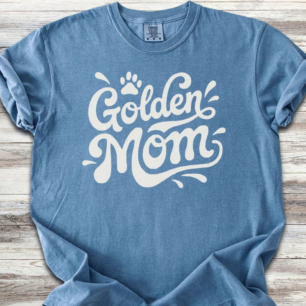 Golden Retriever Groovy Mom T-Shirt