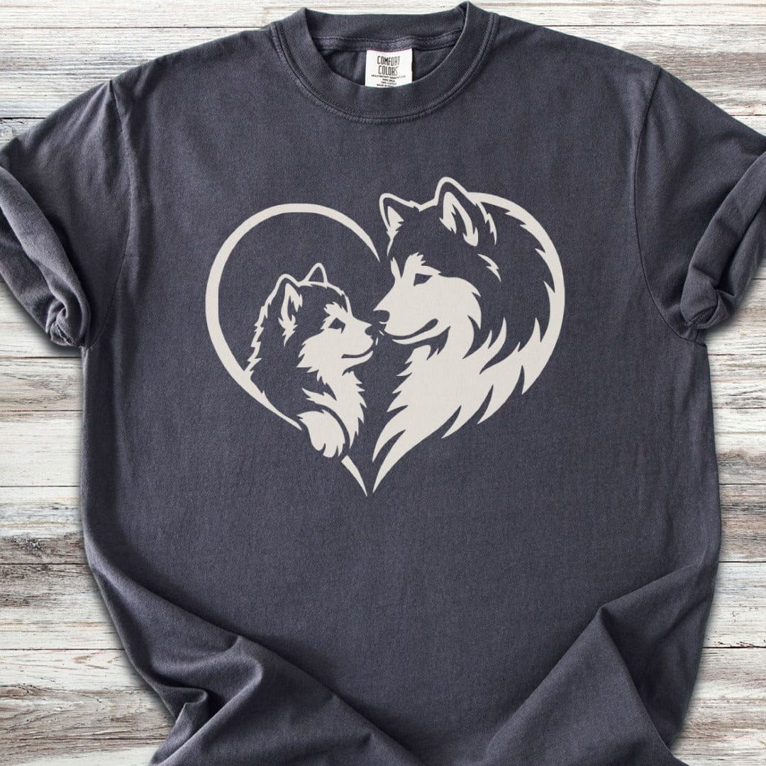 Alaskan Malamute Heart Bond T-Shirt