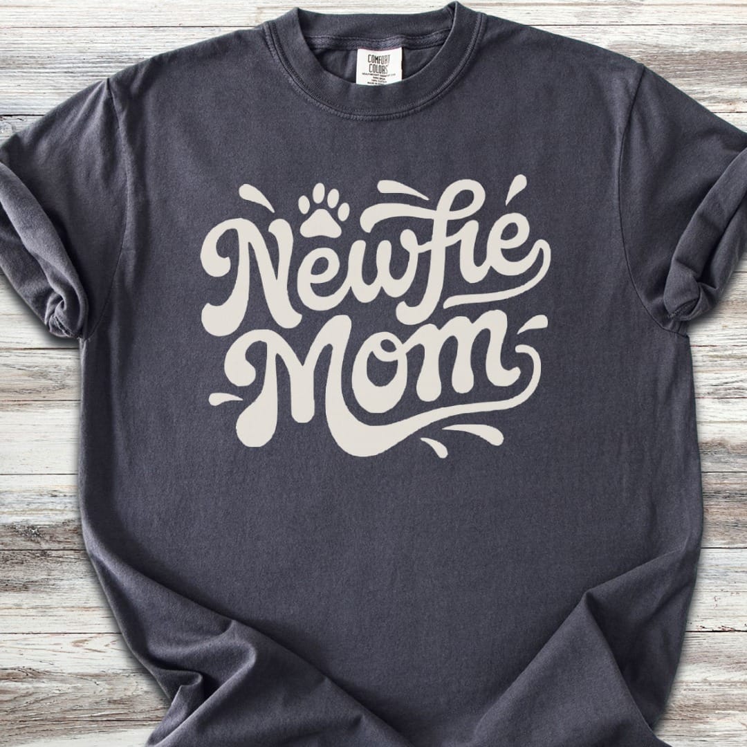 Newfoundland Groovy Mom T-Shirt