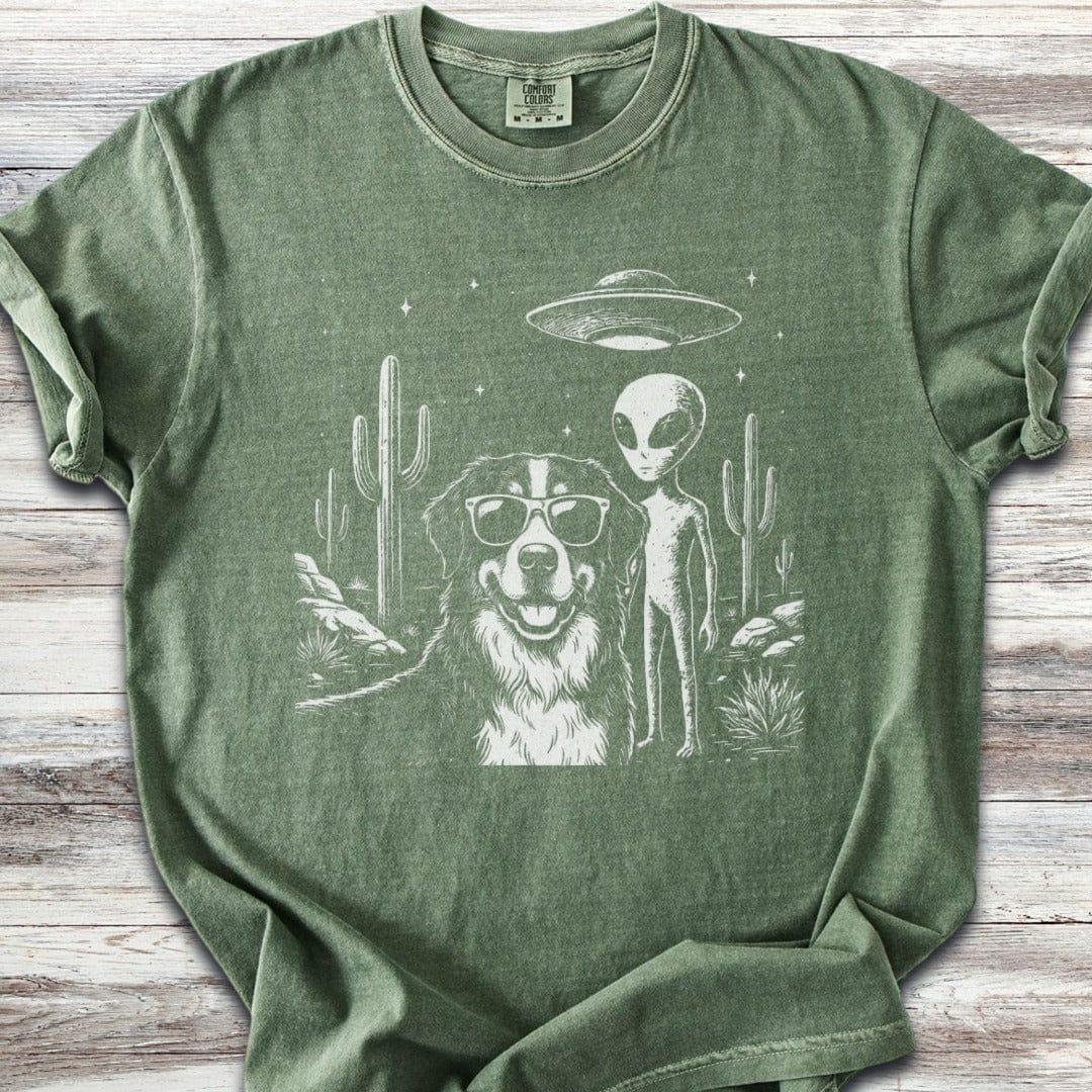 Bernese Mountain Dog Alien Selfie T-Shirt