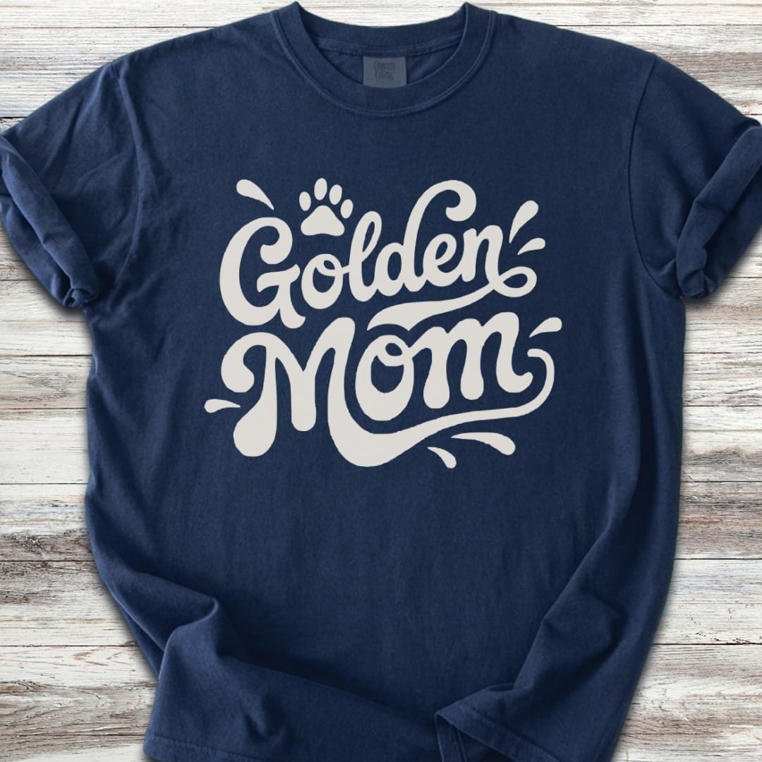 Golden Retriever Groovy Mom T-Shirt