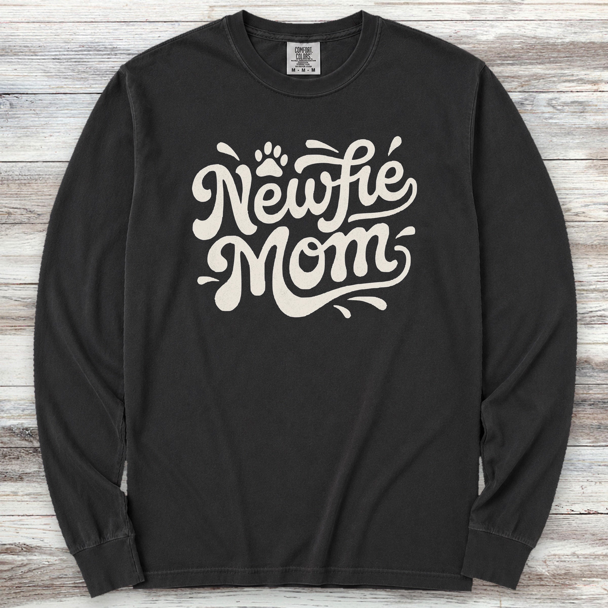 Newfoundland Groovy Mom Long Sleeve Tee - Black