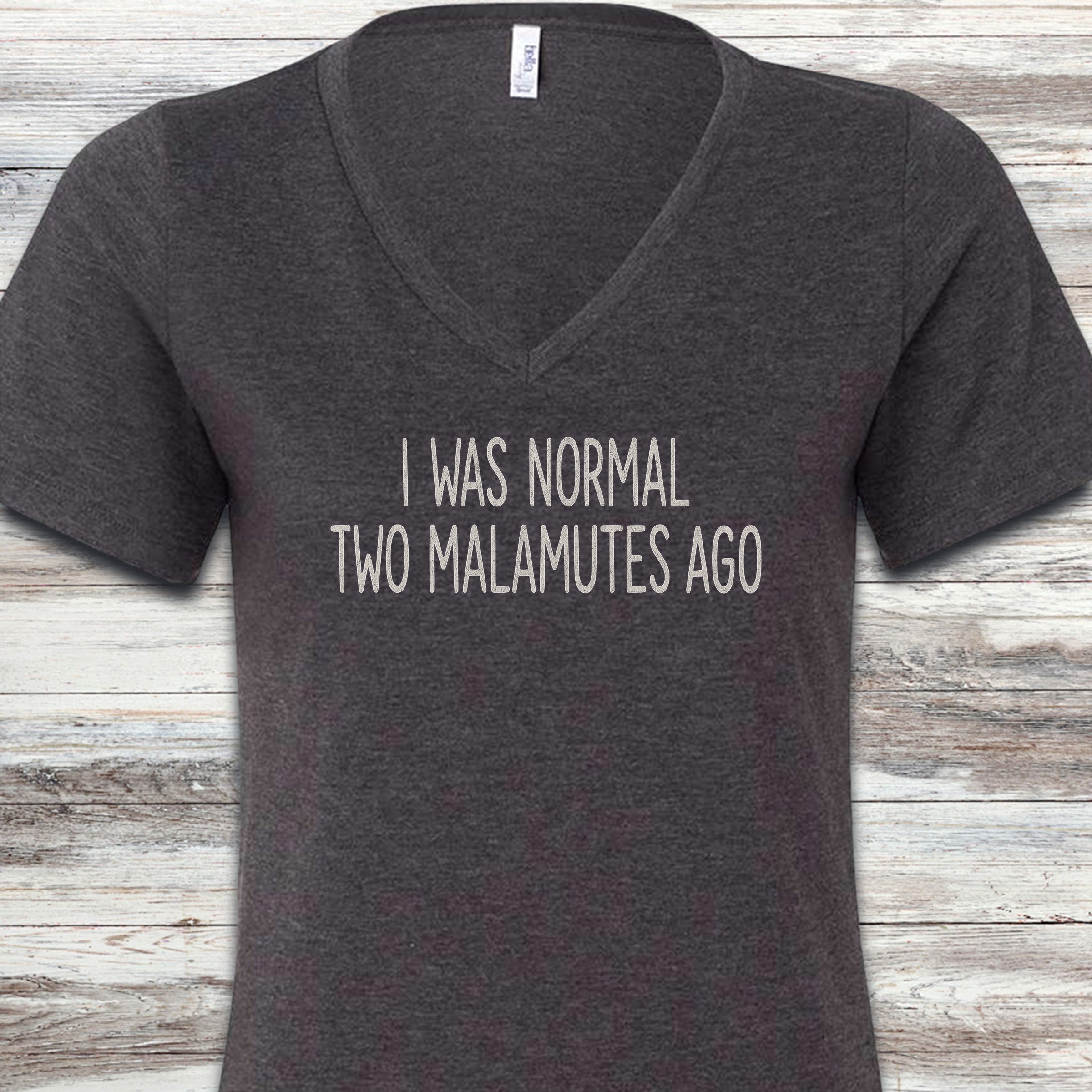Malamute Normal V-Neck Tee - Dark Grey Heather