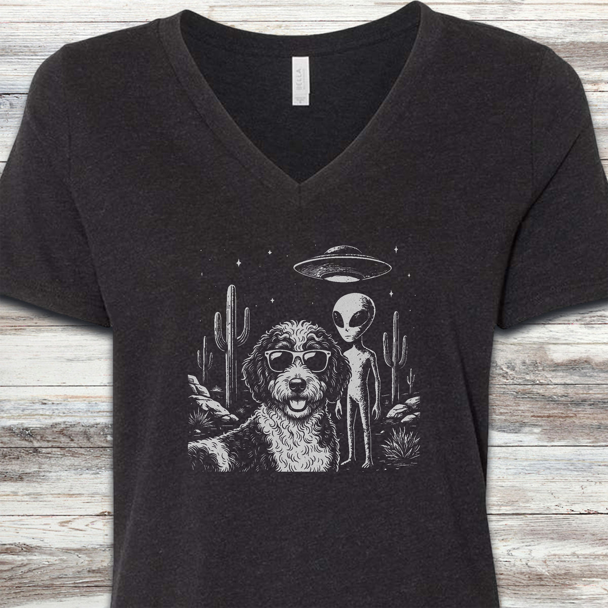 Bernedoodle Alien Selfie V-Neck Tee - Black Heather