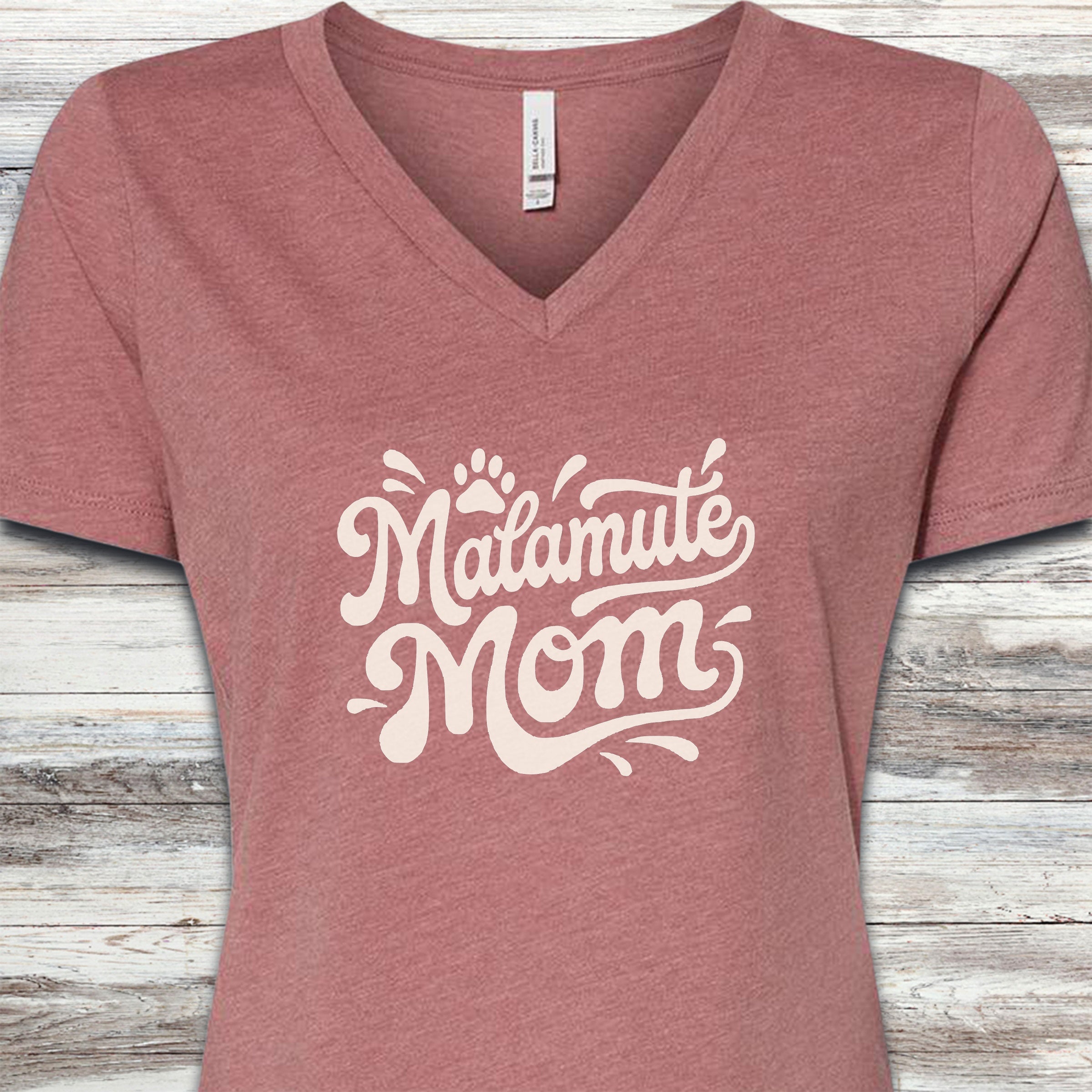 Alaskan Malamute Groovy Mom V-Neck Tee - Heather Mauve