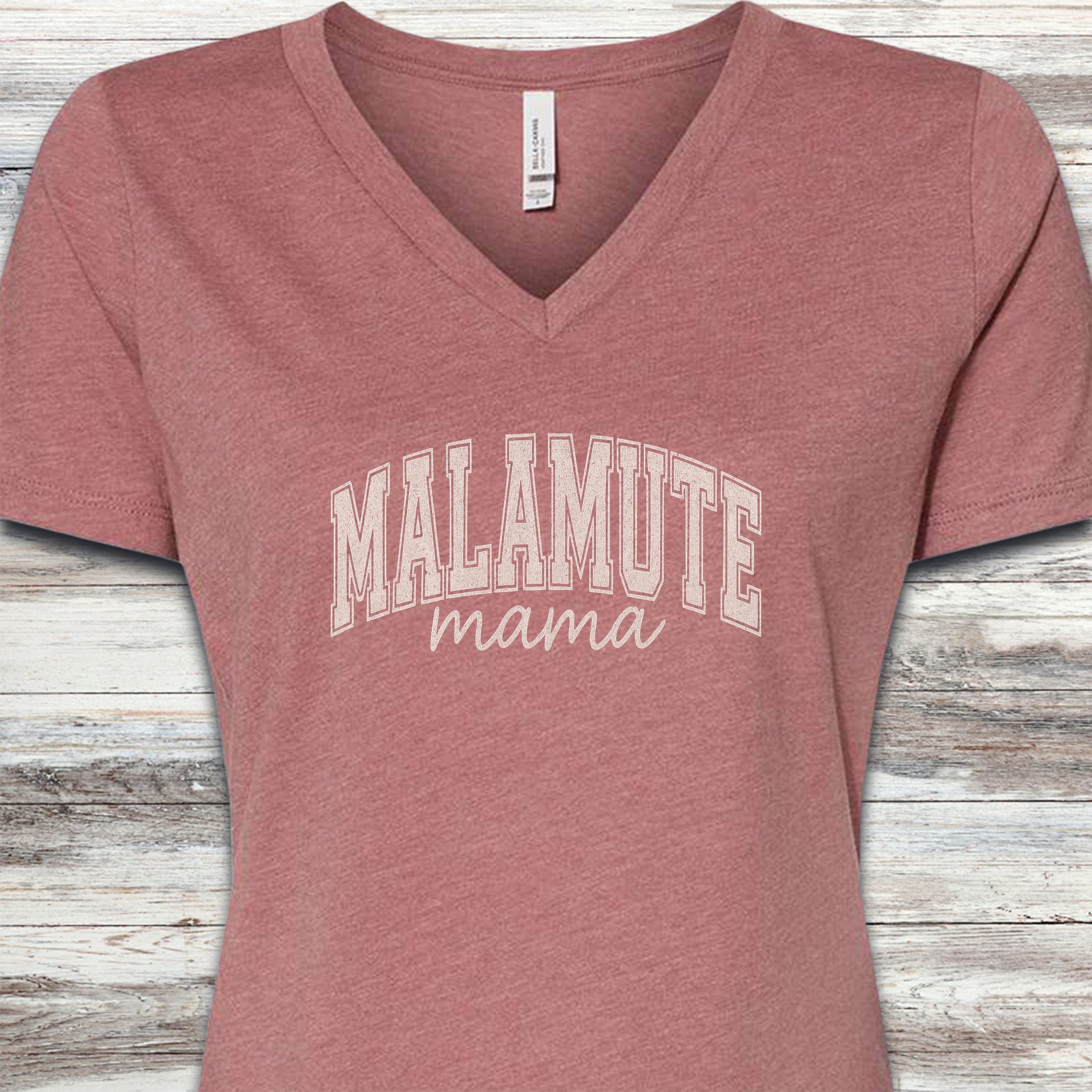 Malamute Mama V-Neck Tee - Heather Mauve