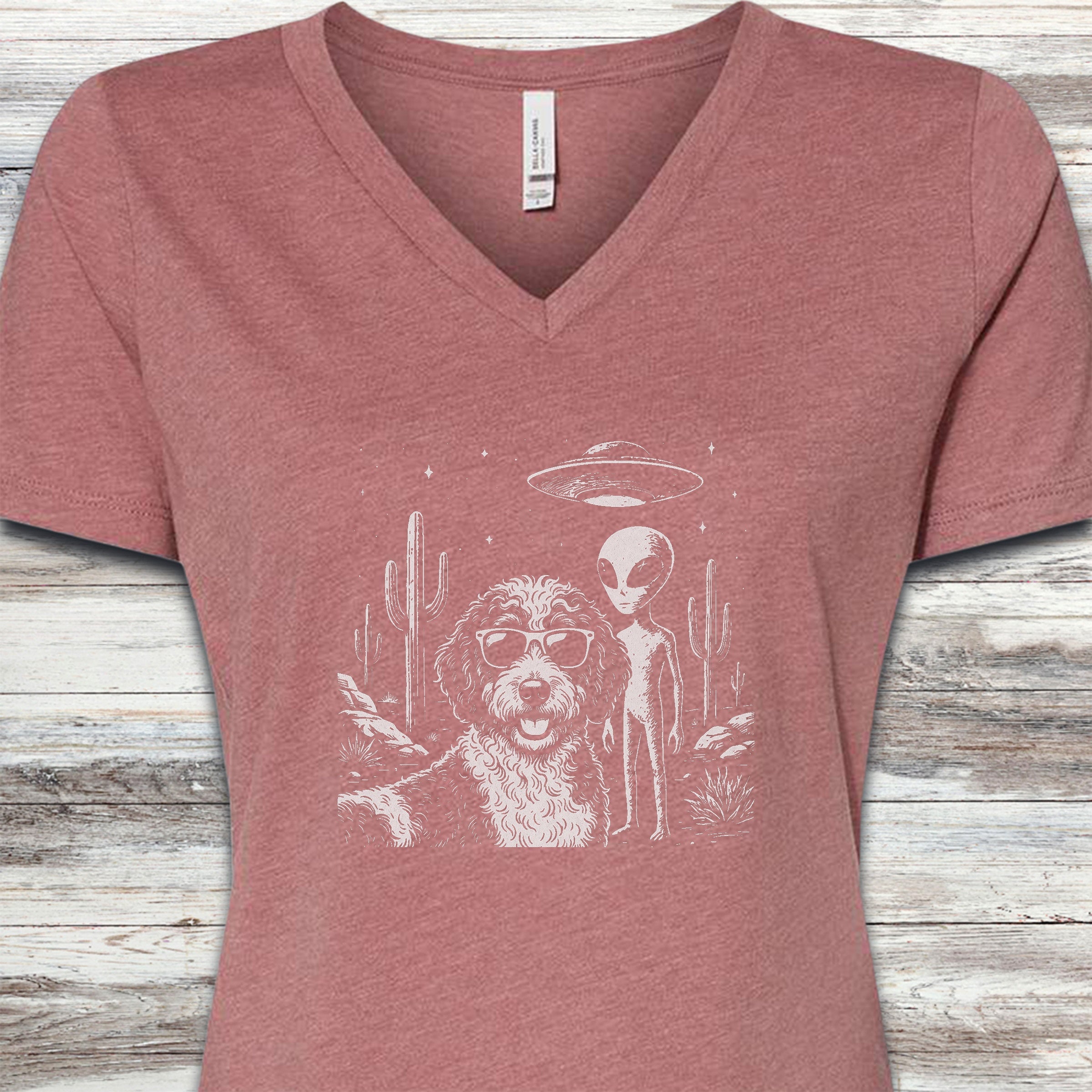Bernedoodle Alien Selfie V-Neck Tee - Heather Mauve