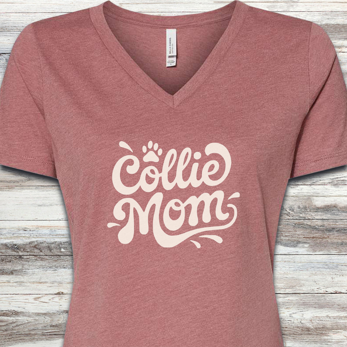 Collie Groovy Mom V-Neck Tee - Heather Mauve