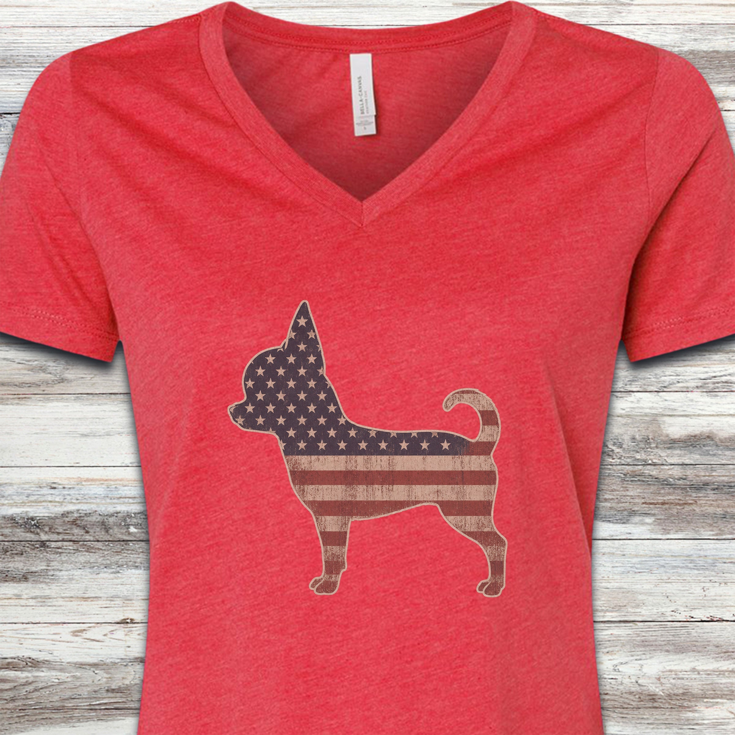 Chihuahua Vintage USA V-Neck Tee - Heather Red
