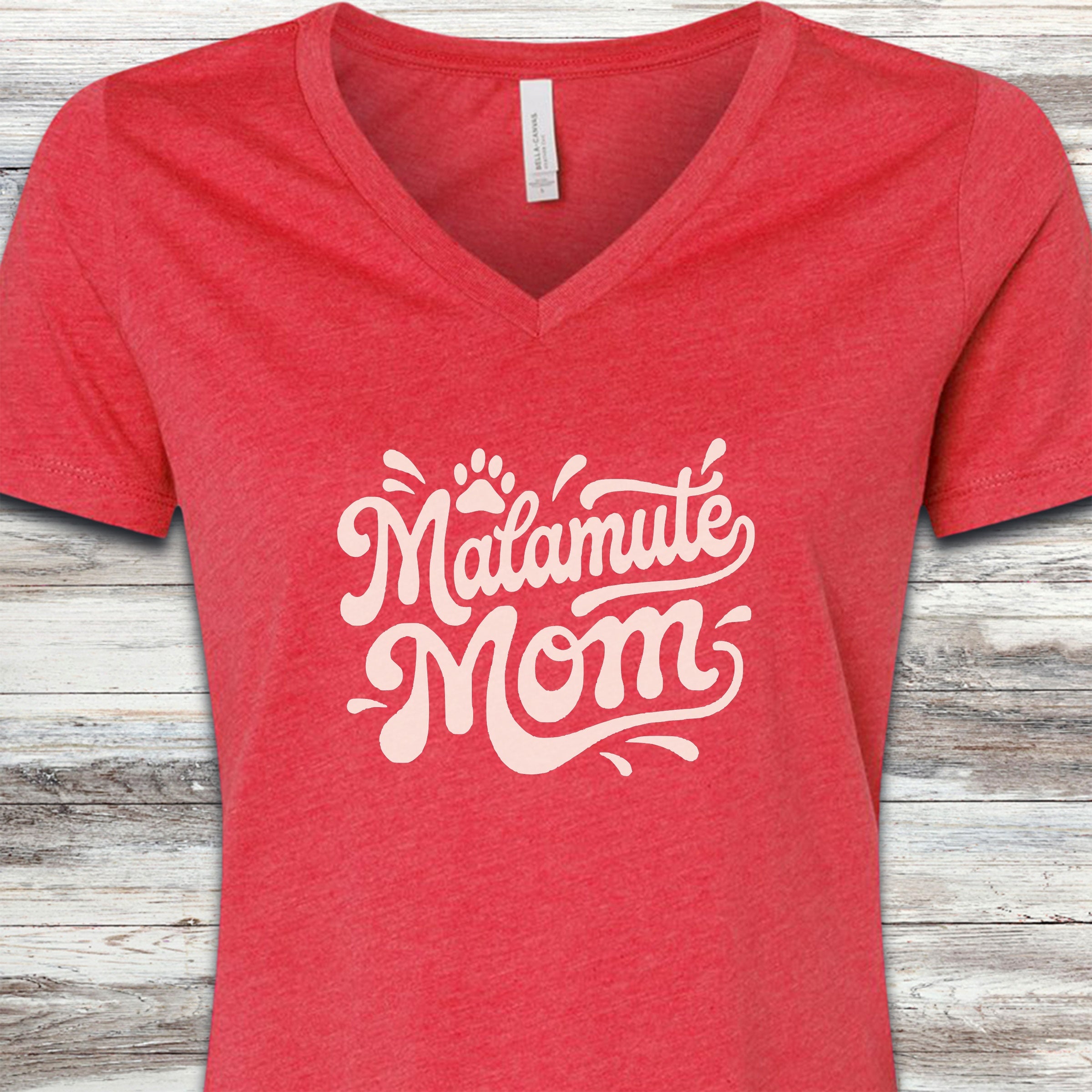 Alaskan Malamute Groovy Mom V-Neck Tee - Heather Red
