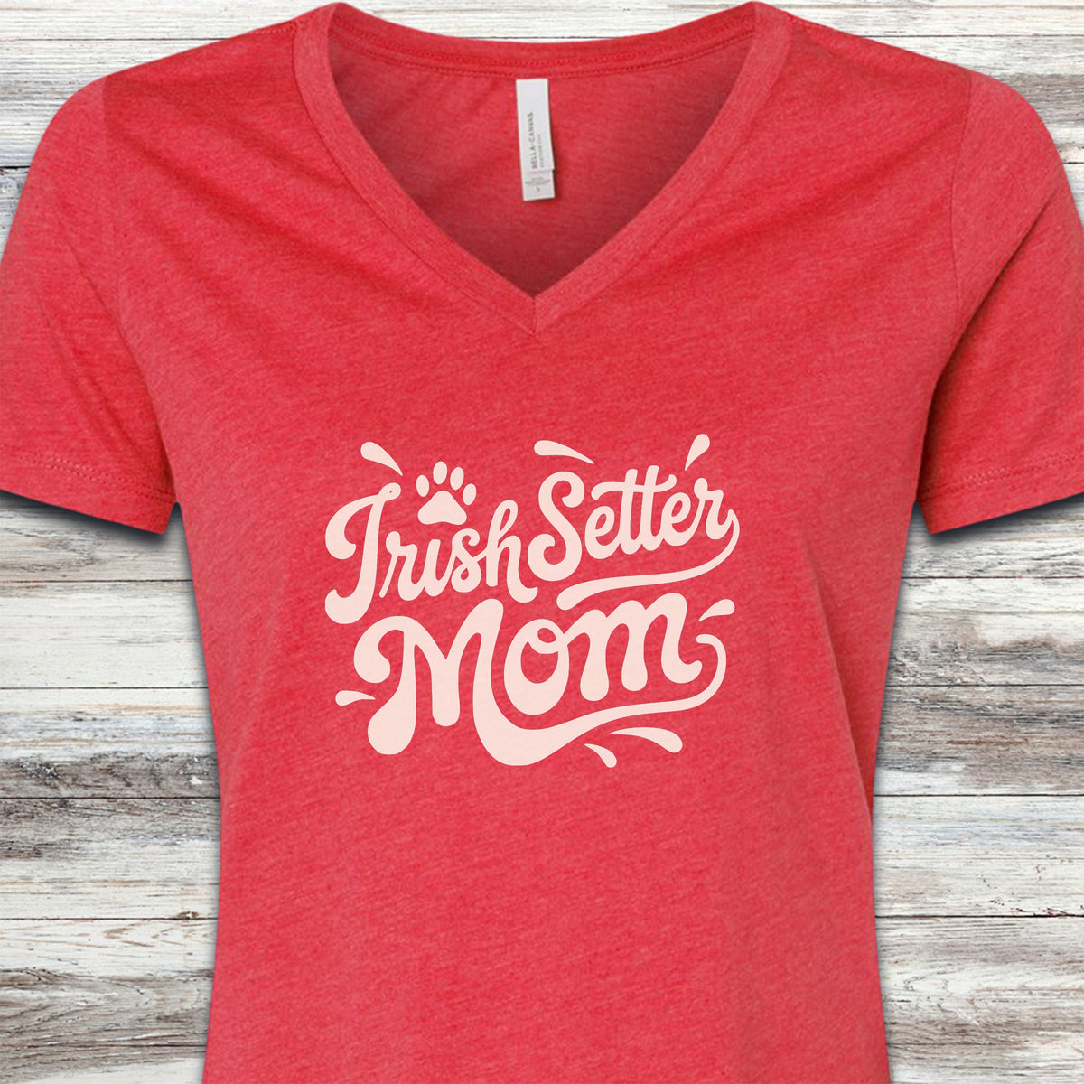 Irish Setter Groovy Mom V-Neck Tee - Heather Red