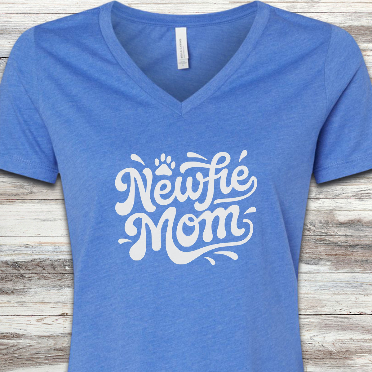 Newfoundland Groovy Mom V-Neck Tee - Heather True Royal
