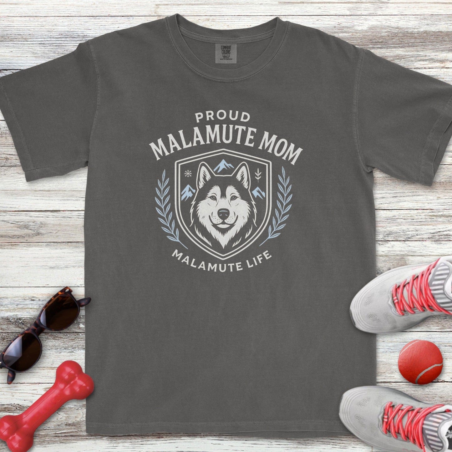 Malamute Mom T-Shirt