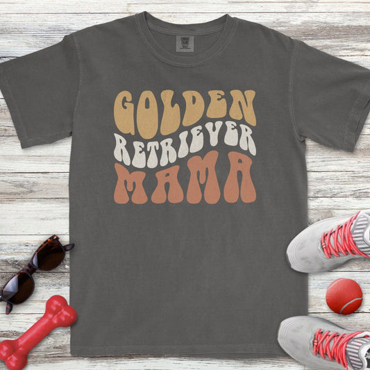 Golden Retriever Mama Retro T-Shirt