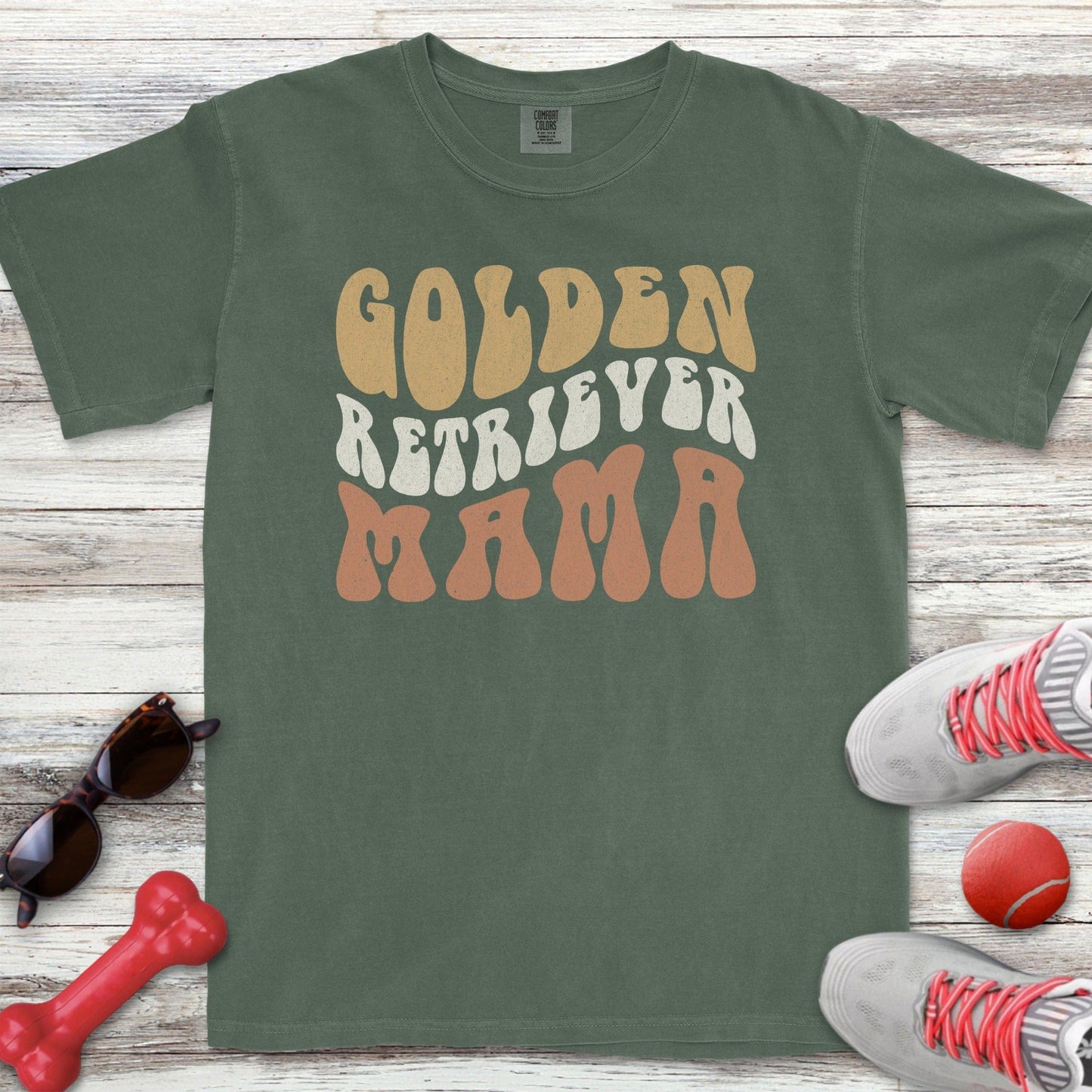 Golden Retriever Mama Retro T-Shirt