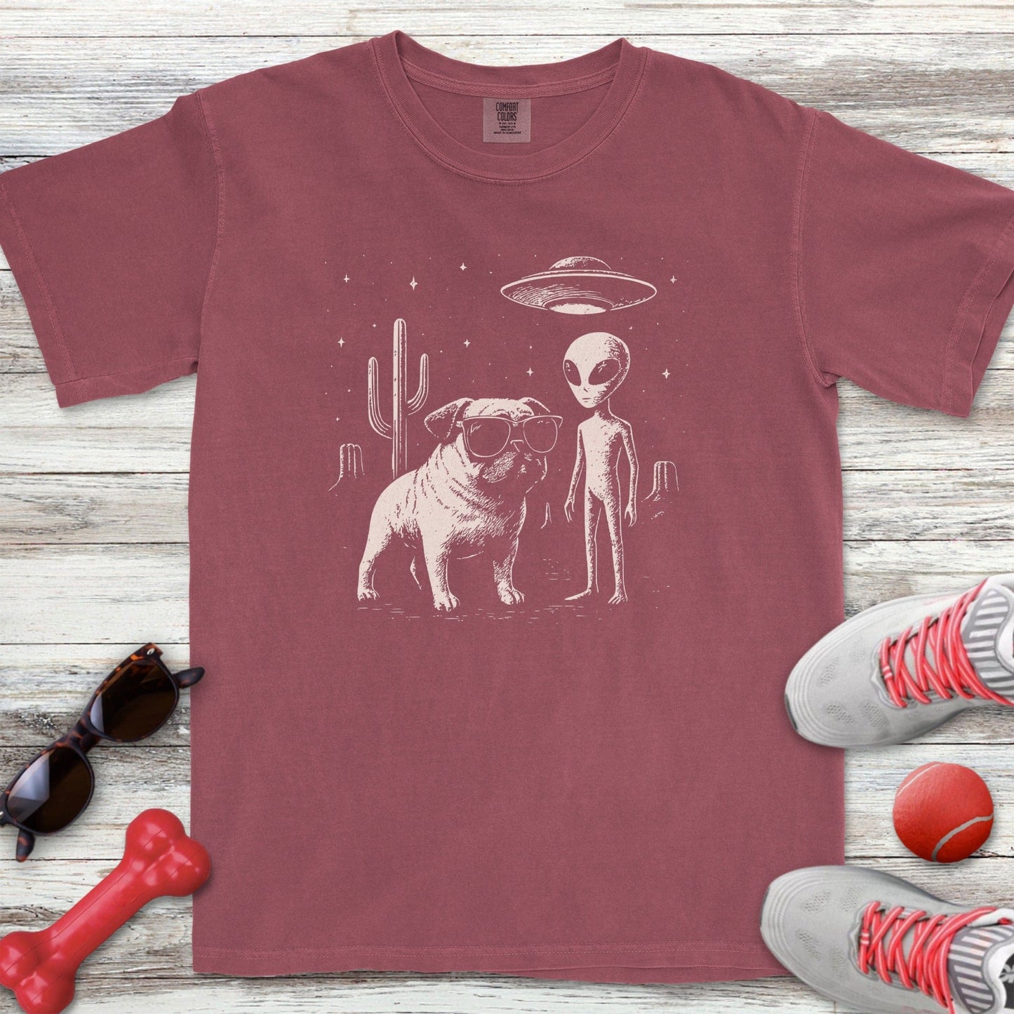 Pug Alien EncounterT-Shirt