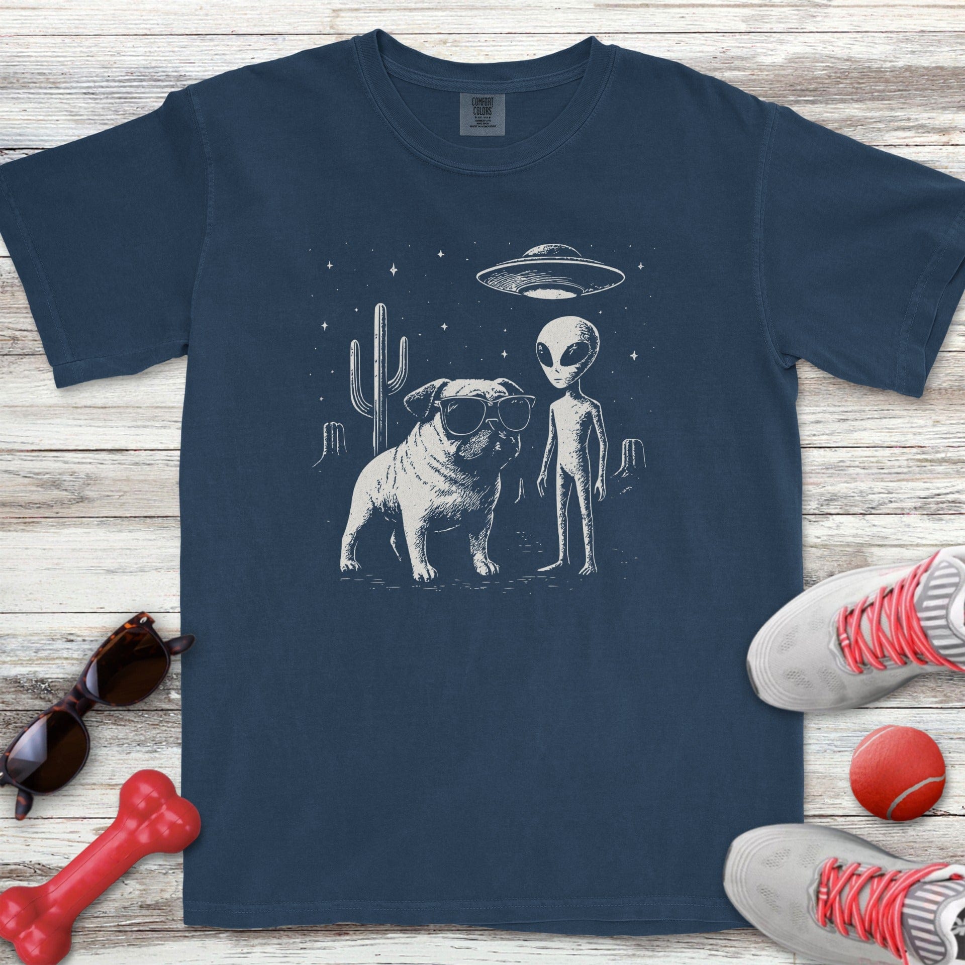 Pug Alien EncounterT-Shirt