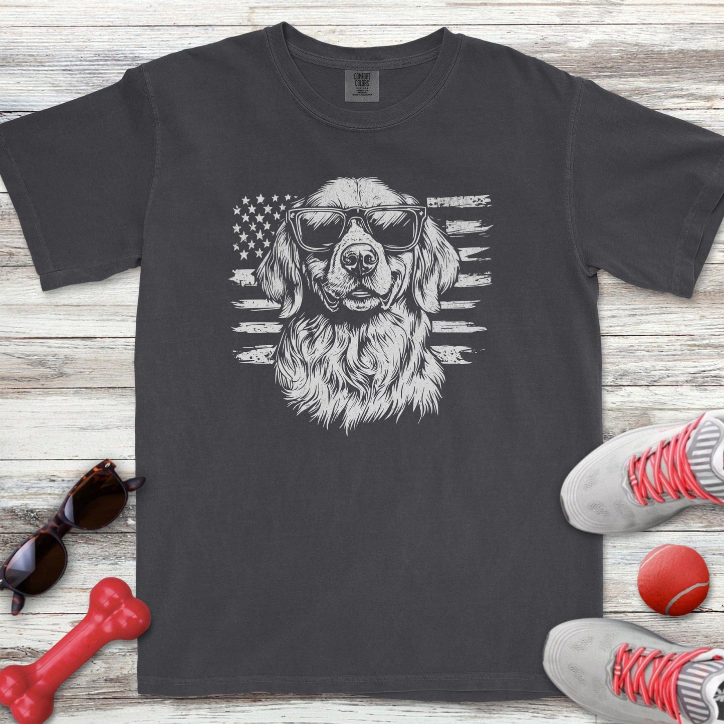 Golden Retriever Flag T-Shirt